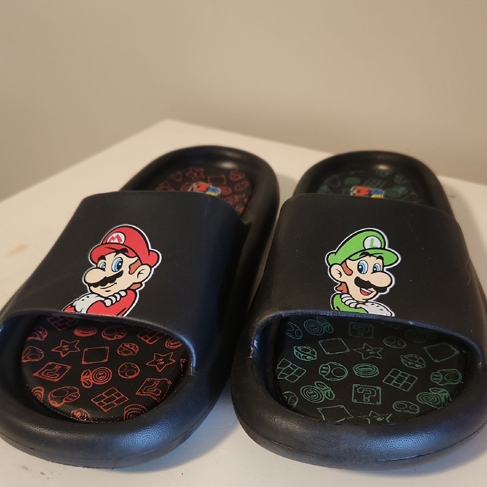 Super Mario Kids Black Slide Sandals
